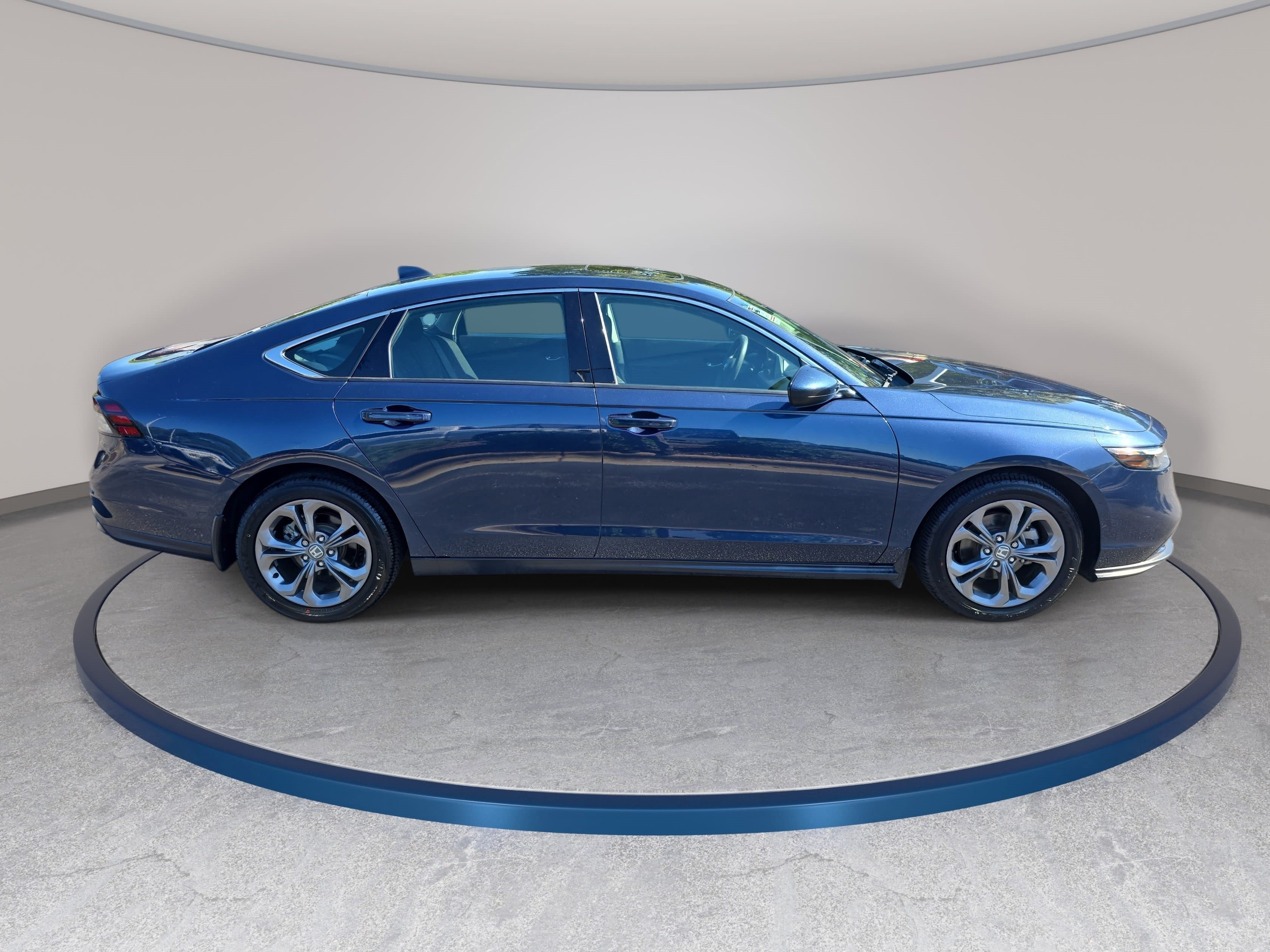 Certified 2024 Honda Accord EX image 4