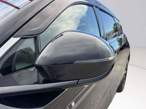 Used 2024 Lincoln Nautilus Premier AWD/4WD image 13