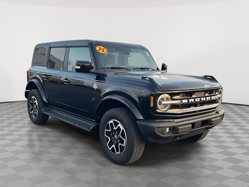 Certified 2025 Ford Bronco Outer Banks AWD/4WD image 3