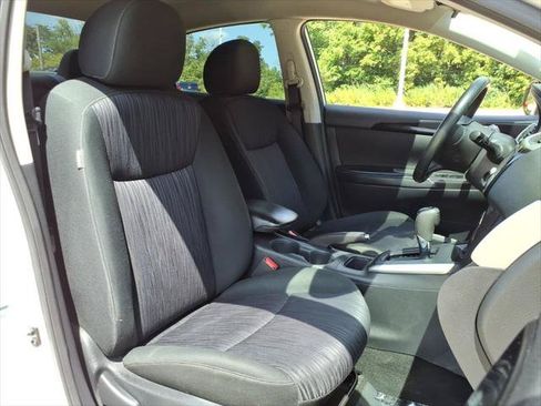 Used 2019 Nissan Sentra SV FWD image 7