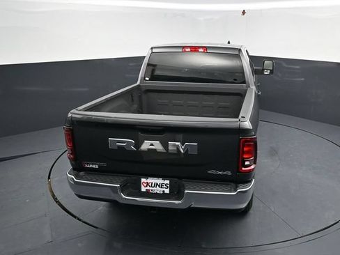 Used 2025 RAM 2500 Big Horn AWD/4WD image 39