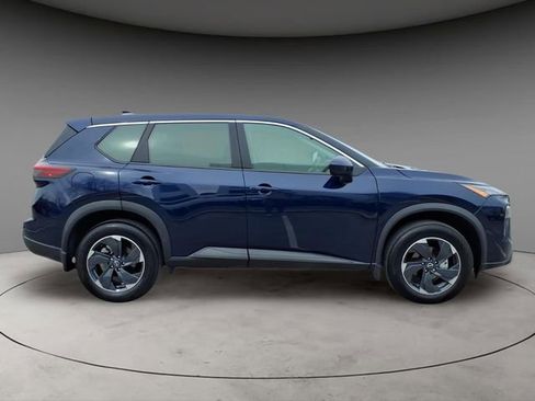 Certified 2026 Nissan Rogue SV AWD/4WD image 11