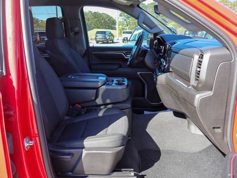 Certified 2025 Chevrolet Silverado 1500 LT RWD image 9