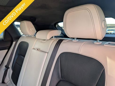 Used 2019 Jaguar F-PACE R-Sport image 14