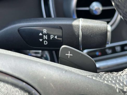 Used 2017 Mercedes-Benz GLC 300 4MATIC image 25