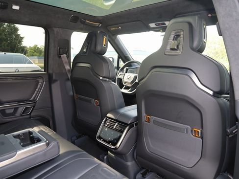 Used 2022 Rivian R1T Adventure image 16