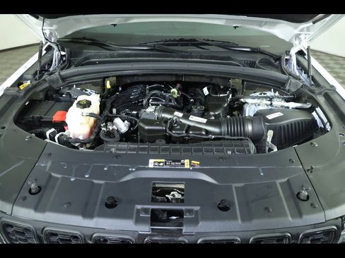 Used 2023 Jeep Grand Cherokee Altitude image 19