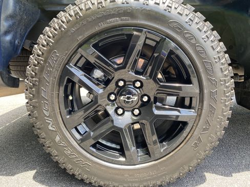 Used 2024 Chevrolet Silverado 1500 Custom AWD/4WD image 40
