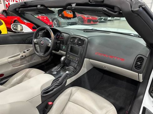 Used 2011 Chevrolet Corvette Convertible w/ Preferred Equipment Group RWD image 7