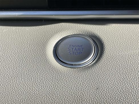 Certified 2023 Hyundai Elantra SEL image 22