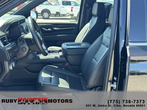 Used 2023 GMC Yukon Denali w/ Advanced Technology Package AWD/4WD image 11