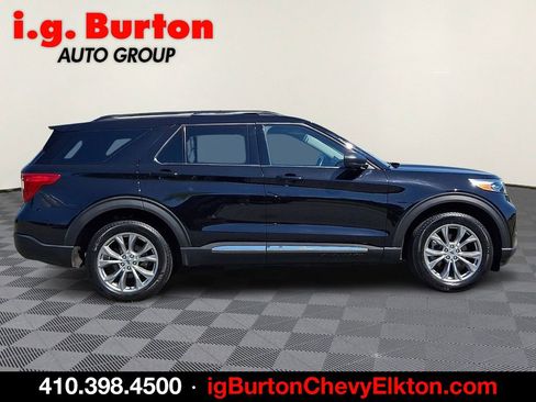 Used 2023 Ford Explorer XLT w/ Equipment Group 202A AWD/4WD image 7