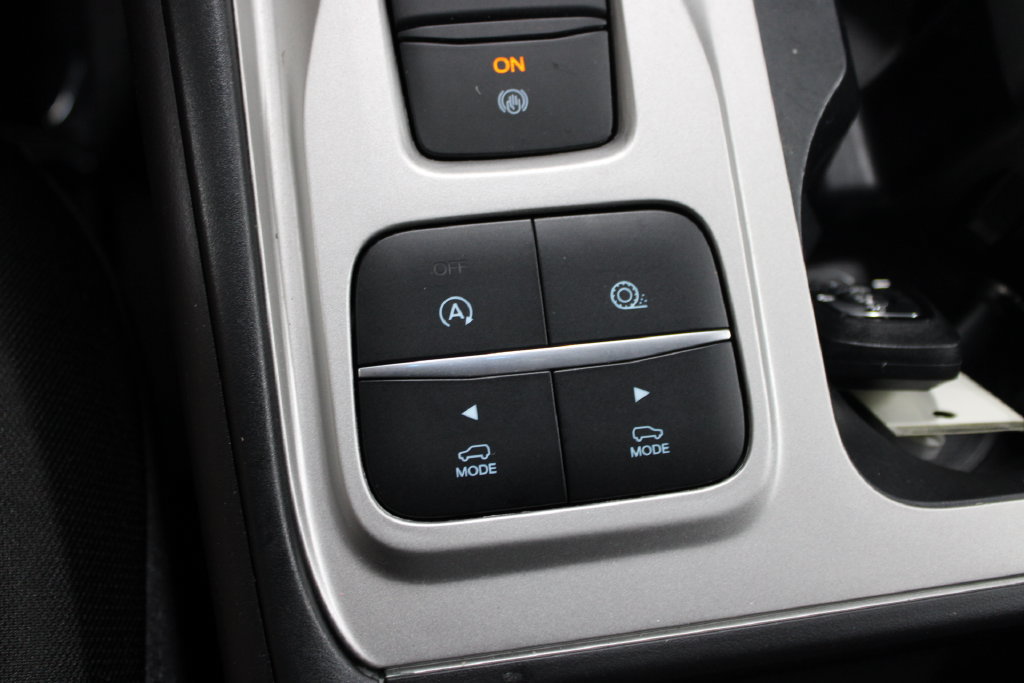 Used 2024 Ford Explorer XLT RWD image 48