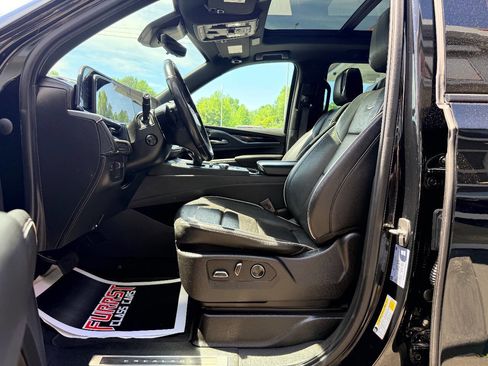 Used 2021 Cadillac Escalade ESV Sport w/ Driver Assist Tech Package image 18