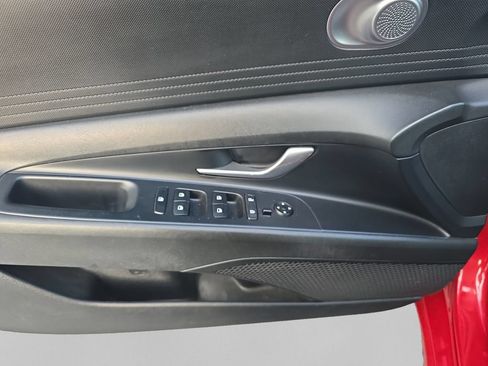 Used 2022 Hyundai Elantra SEL FWD image 18