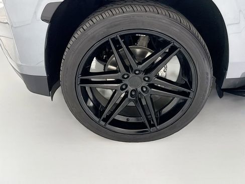 Used 2022 Chevrolet Tahoe RST w/ Luxury Package AWD/4WD image 29