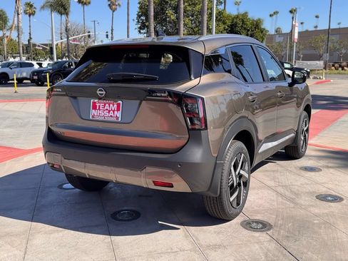 New 2026 Nissan Kicks SV FWD image 8