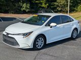 Used 2022 Toyota Corolla LE image 3