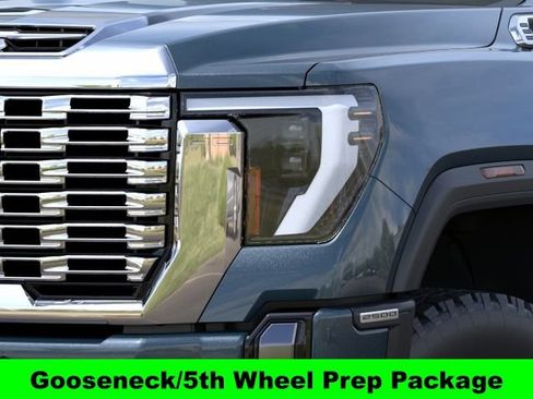 New 2026 GMC Sierra 2500 Denali w/ Denali Reserve Package AWD/4WD image 11