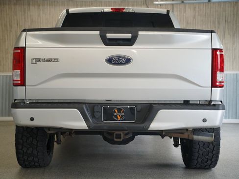 Used 2017 Ford F150 XLT w/ Equipment Group 302A Luxury AWD/4WD image 9