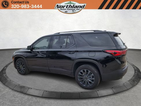 Used 2023 Chevrolet Traverse RS image 7