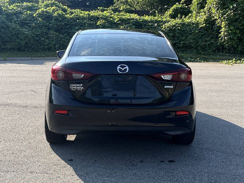 Used 2017 MAZDA MAZDA3 Touring FWD image 5
