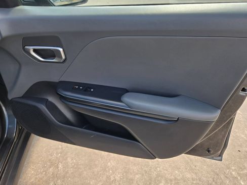 Used 2025 Kia K4 FWD image 32
