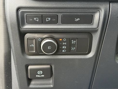 Used 2022 Ford F150 XLT w/ Equipment Group 302A High RWD image 19