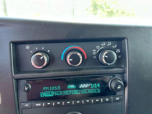 Used 2019 GMC Savana 2500 w/ Driver Convenience Package image 17