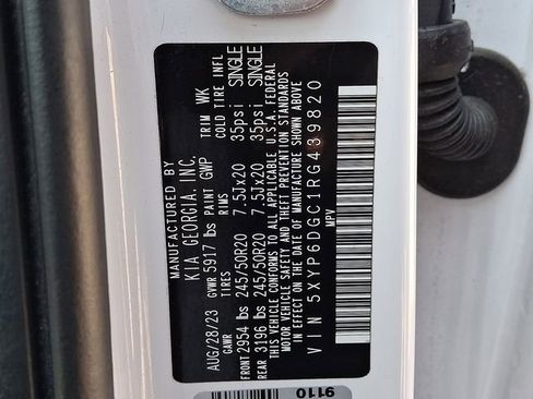 Used 2024 Kia Telluride S AWD/4WD image 28