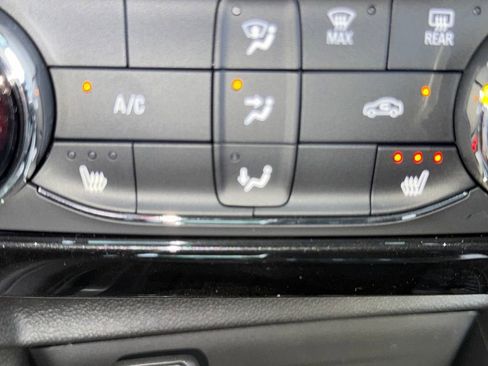 New 2026 Chevrolet TrailBlazer LT w/ LT Cold Weather Package FWD image 20