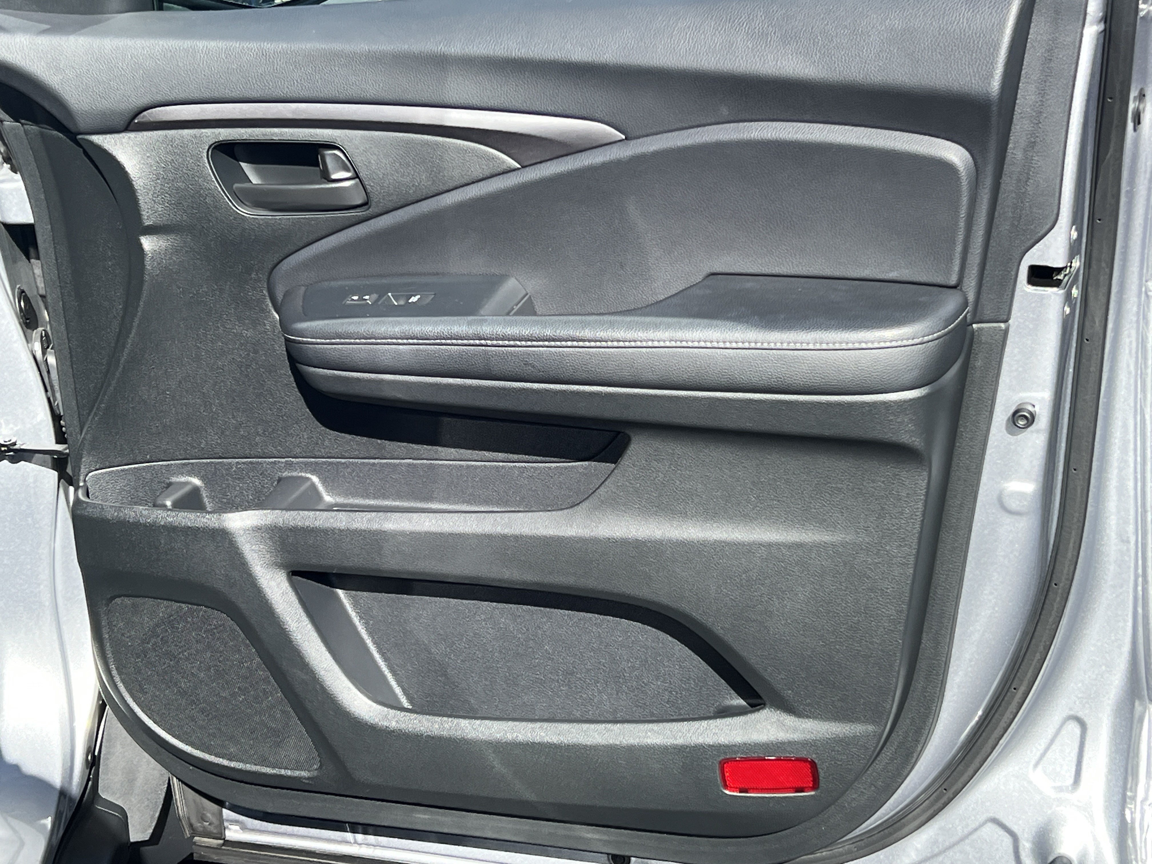 Used 2023 Honda Passport EX-L image 18