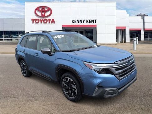 Used 2025 Subaru Forester Limited w/ Popular Package #2 AWD/4WD image 1