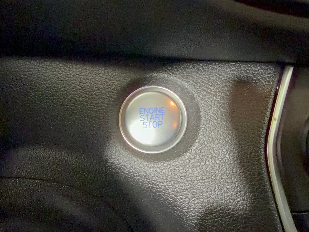 Used 2019 Hyundai Santa Fe SEL FWD image 18