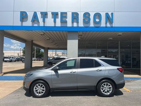 Used 2024 Chevrolet Equinox LT FWD image 2