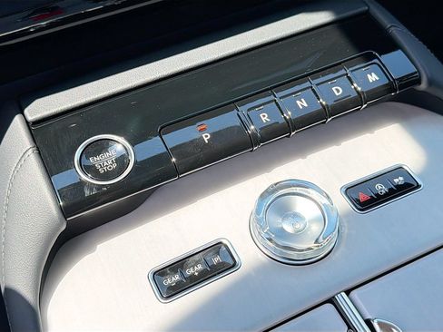 New 2026 Lincoln Navigator Premiere AWD/4WD image 19