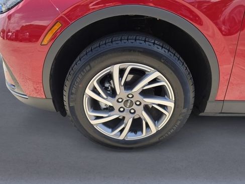 Used 2025 Lincoln Corsair AWD w/ Equipment Group 101A image 30