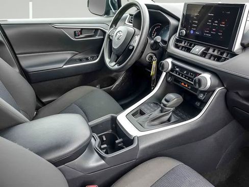 Certified 2025 Toyota RAV4 LE AWD/4WD image 27