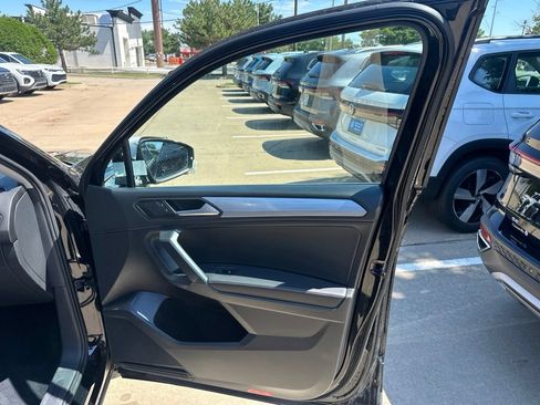Used 2022 Volkswagen Tiguan S FWD image 16