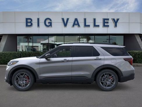 New 2026 Ford Explorer ST-Line w/ ST-Line Street Pack RWD image 3