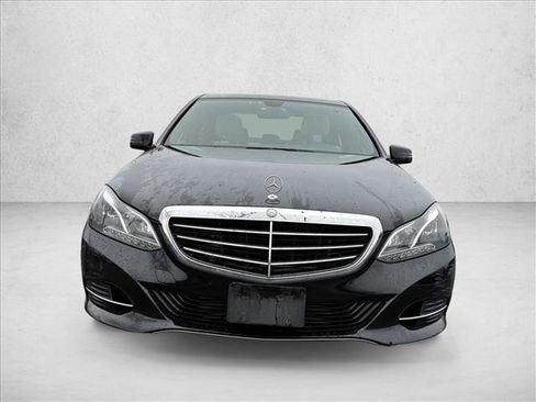 Used 2015 Mercedes-Benz E 250 BlueTEC Sedan image 2