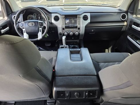 Used 2019 Toyota Tundra SR5 w/ Convenience Package AWD/4WD image 8