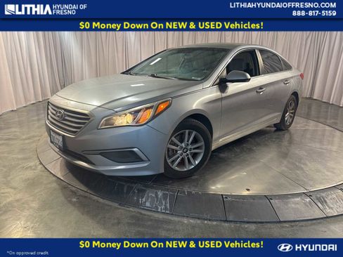 Used 2017 Hyundai Sonata SE image 1