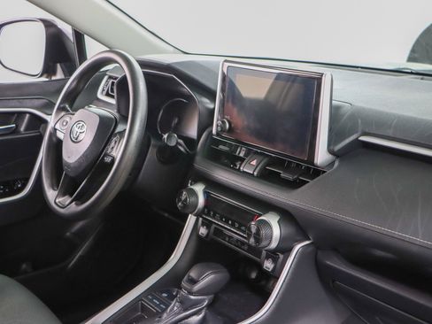 Used 2024 Toyota RAV4 XLE image 25