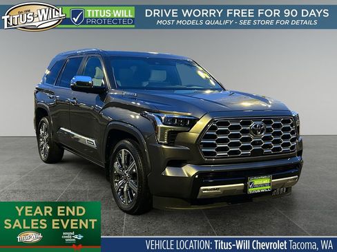 Used 2025 Toyota Sequoia 4WD image 1