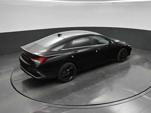 New 2026 Hyundai Elantra SEL Sport FWD image 32