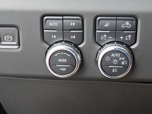 Used 2024 GMC Sierra 2500 Denali Ultimate AWD/4WD image 20