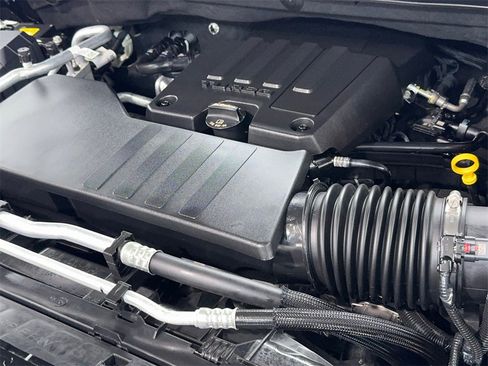 Used 2025 Chevrolet Silverado 1500 Custom image 57