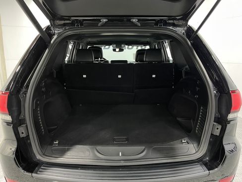 Used 2019 Jeep Grand Cherokee Altitude image 26