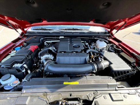 New 2025 Nissan Frontier SL image 16